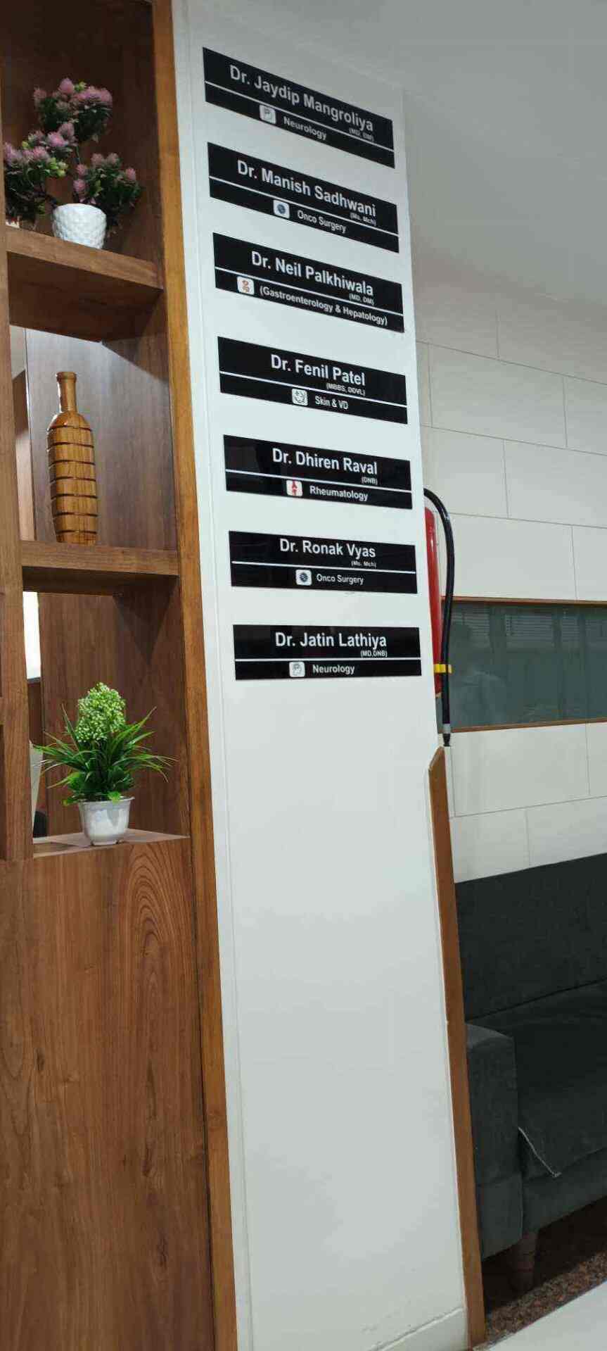 Dr Ronak Vyas in Navrangpura,Ahmedabad - 𝗕𝗼𝗼𝗸 𝗔𝗽𝗽𝗼𝗶𝗻𝘁𝗺𝗲𝗻𝘁  𝗢𝗻𝗹𝗶𝗻𝗲 - Best Oncologists near me in Ahmedabad - Justdial