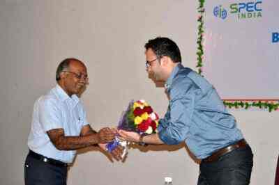 international soft skills trainer
