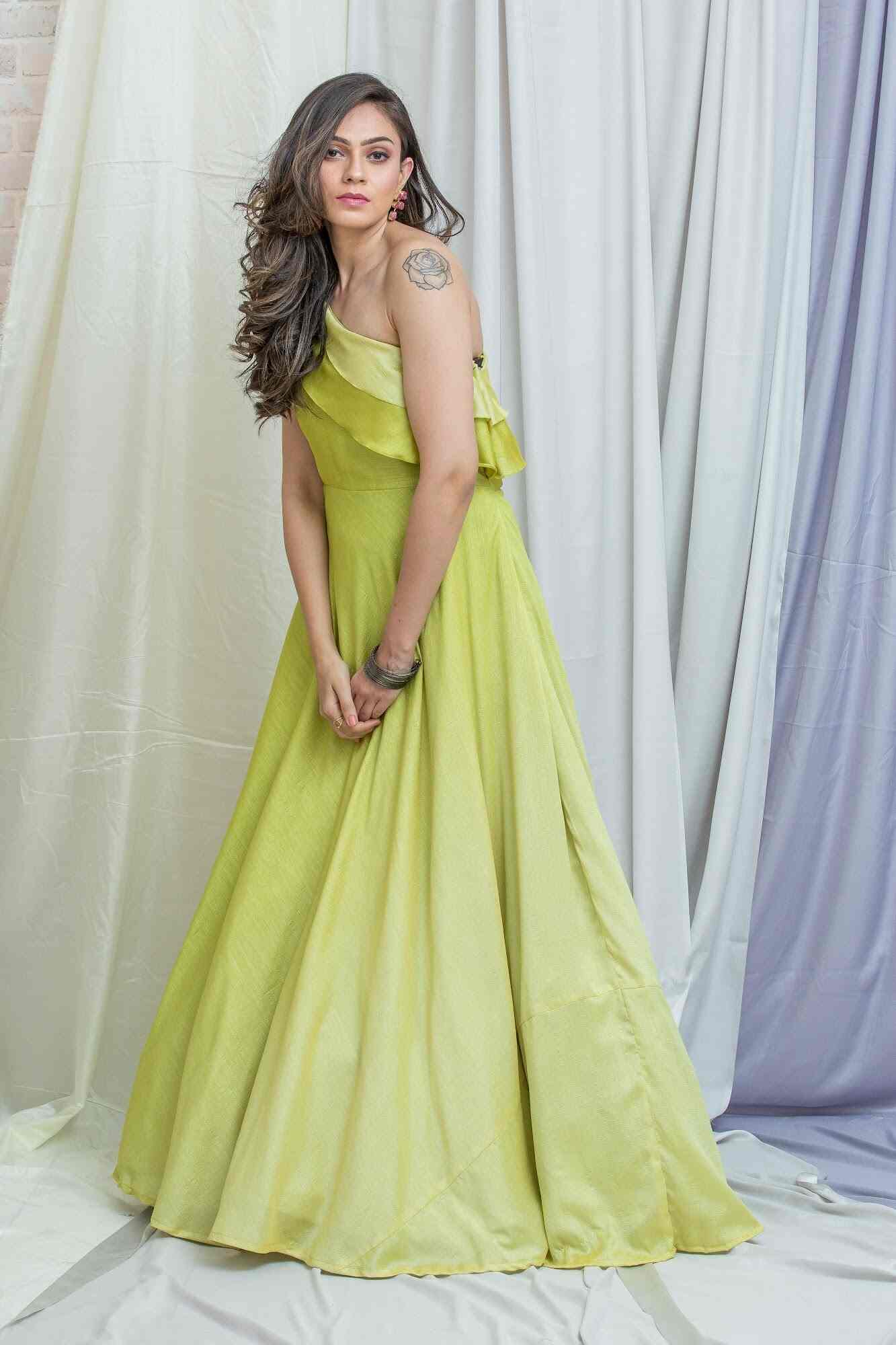 Share more than 113 dress on rent in ahmedabad latest jtcvietnam.edu.vn