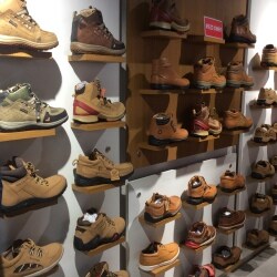 red chief shoes showroom