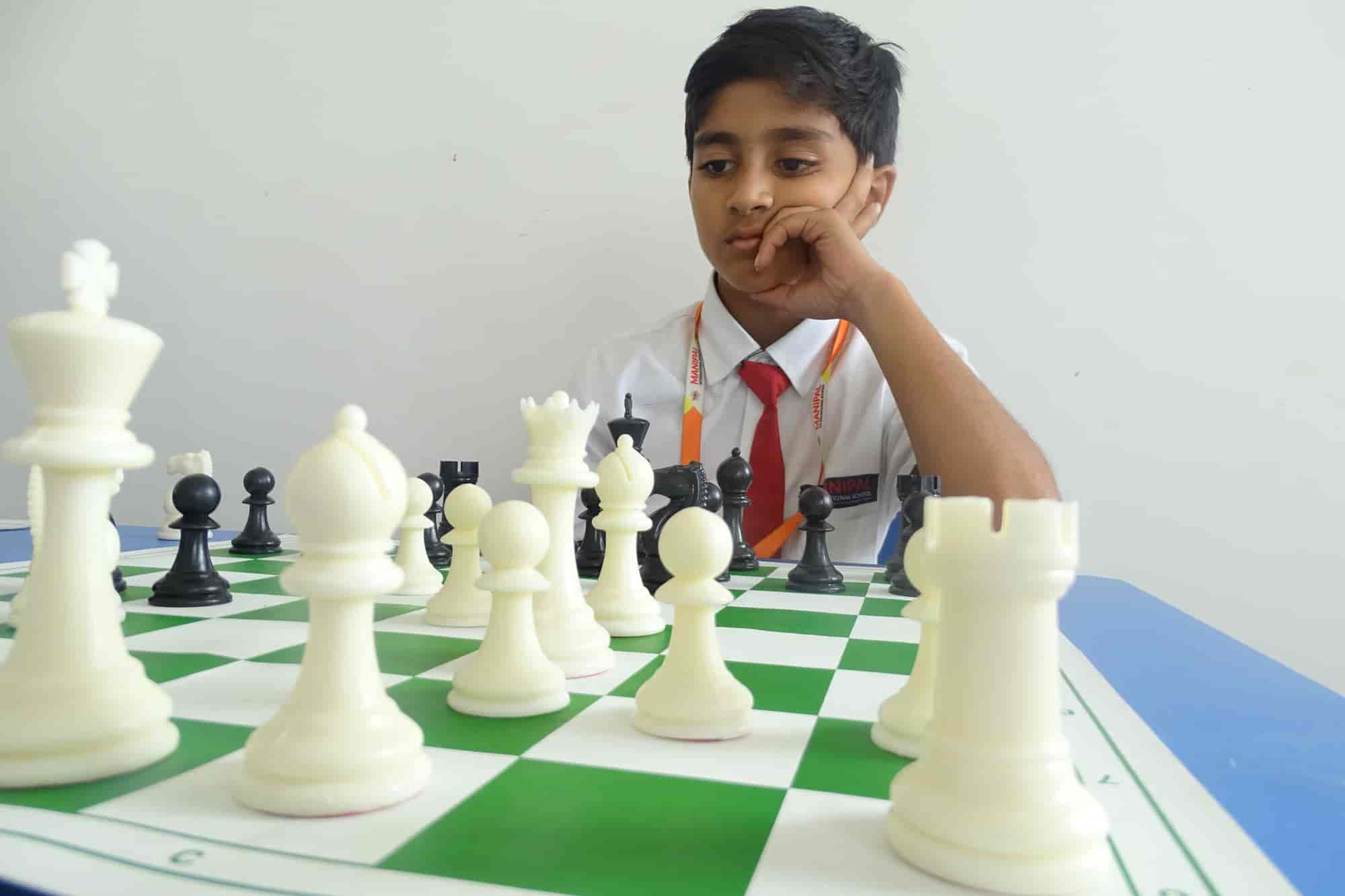 Sumanth - Hyderabad, : Hi this is Sumanth director of Sri Anand chess wings  chess academy - hyderabad ,If you are enthusiastic about chess and would  like to take your game to