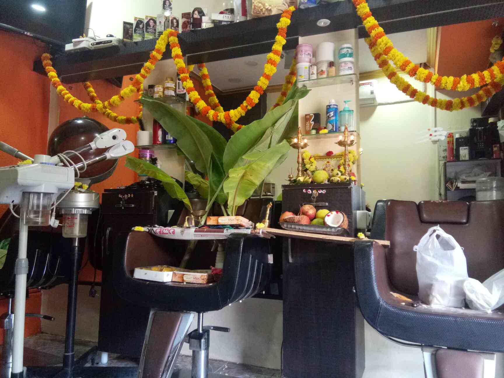 4 Men Hair Saloon Rt Nagar Salons In Bangalore Justdial