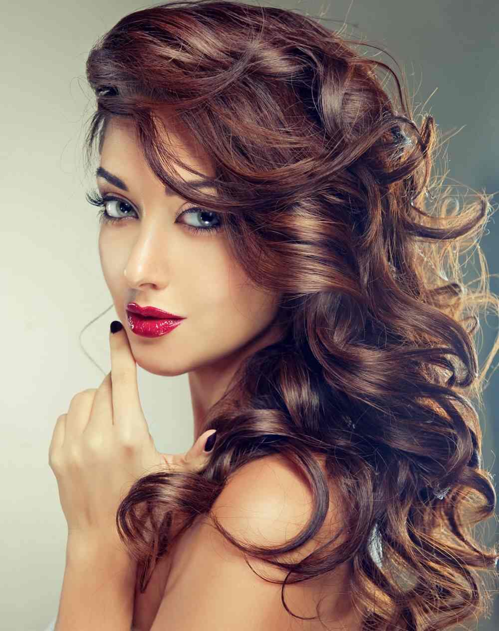 Glitz And Glamour Unisex Salon And Designer Silk Boutique