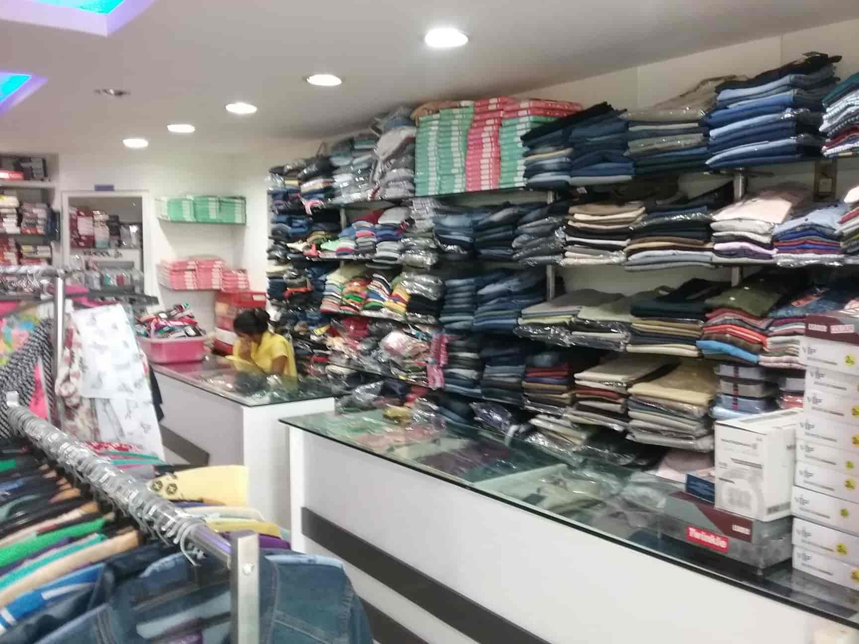 Dressmart hot sale near me