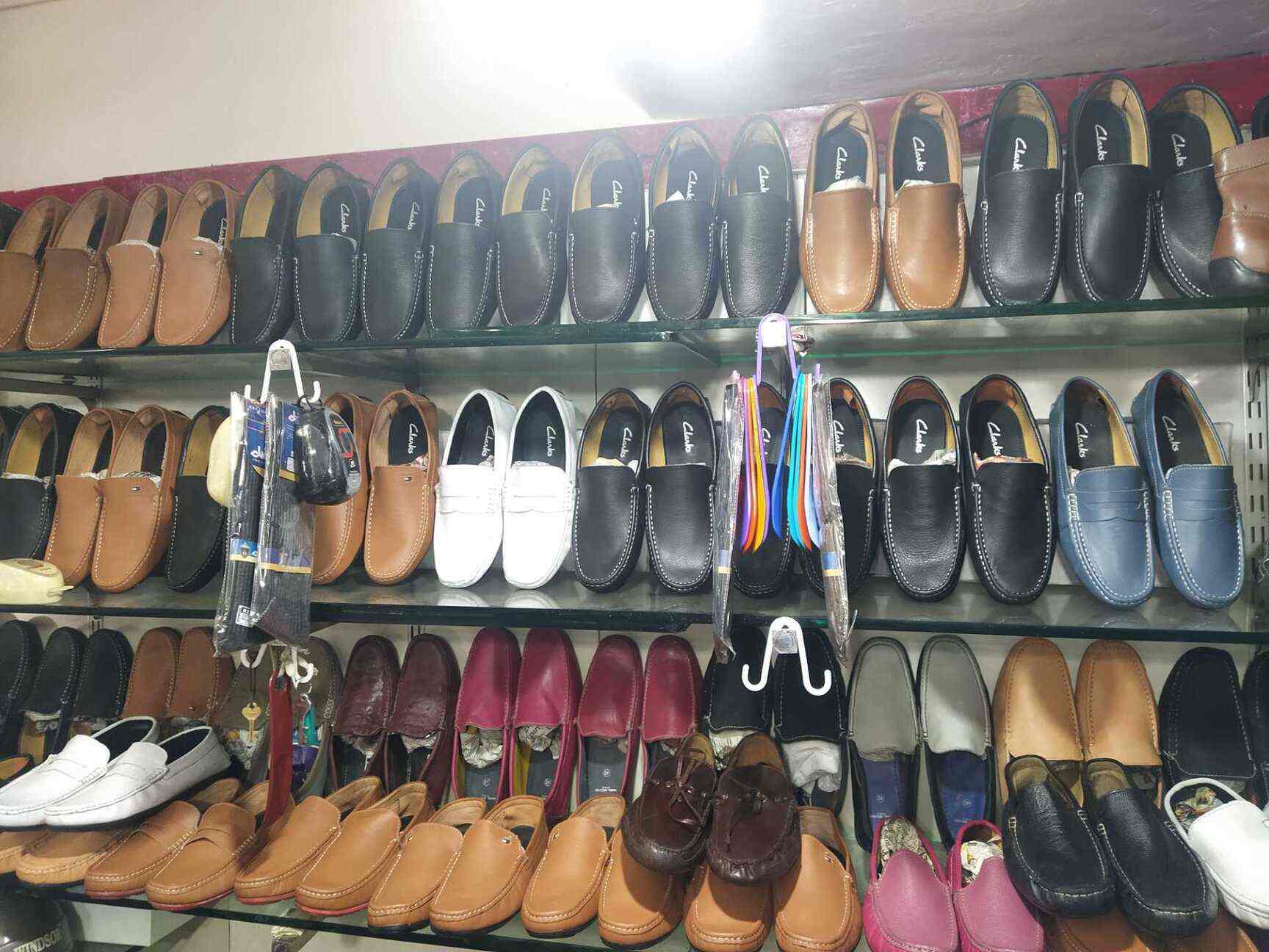 clarks shopee