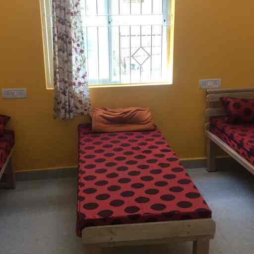 ladies pg near hsr layout sector 2