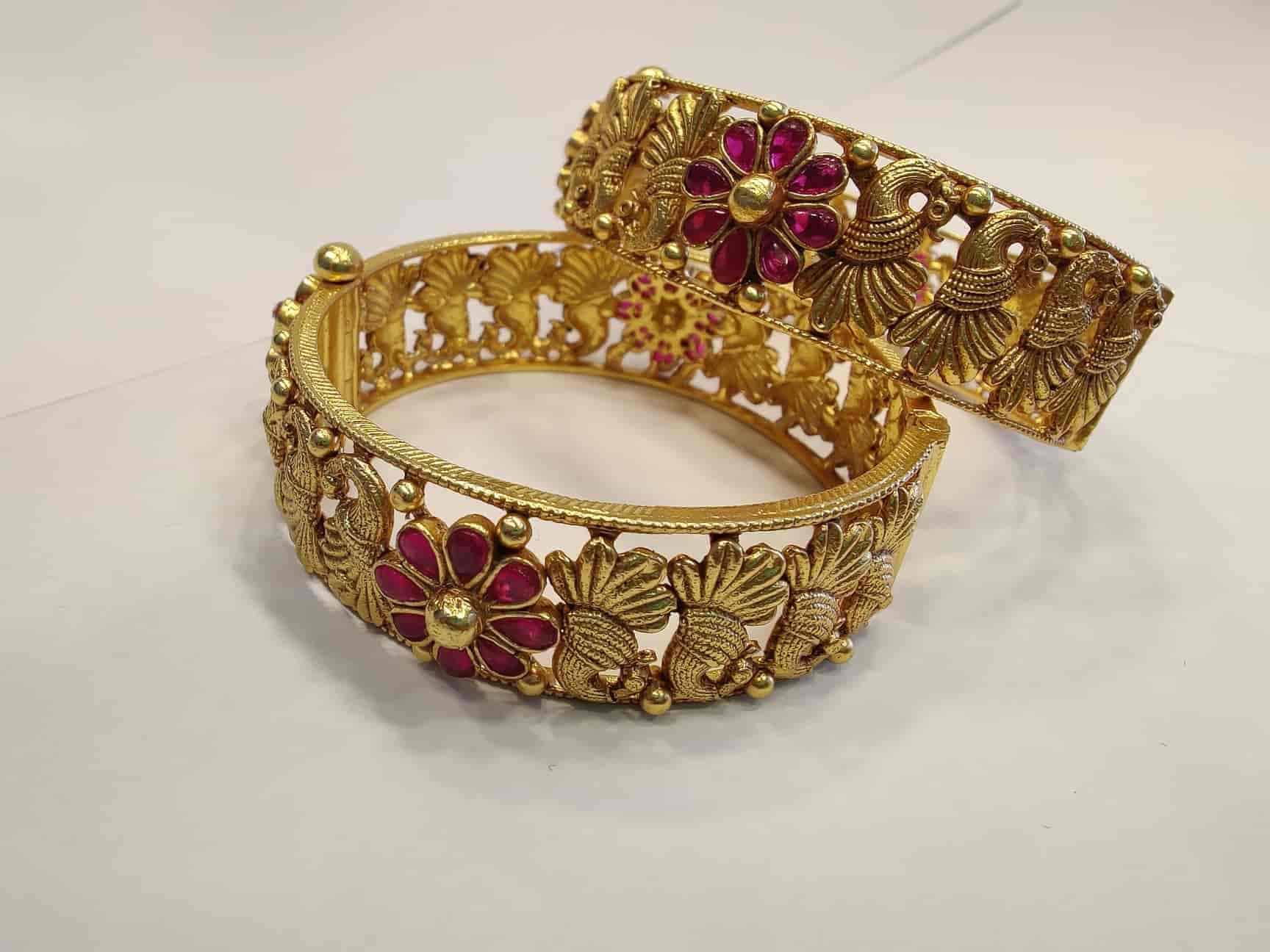 Suman on sale jewellery bangles