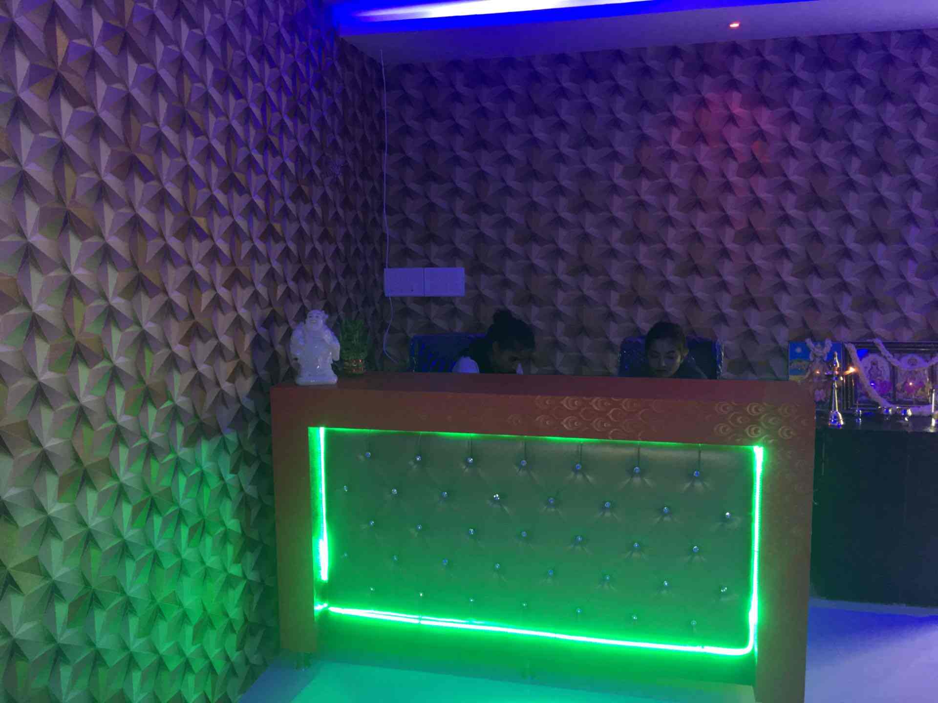 Acqueen thai spa Clearance