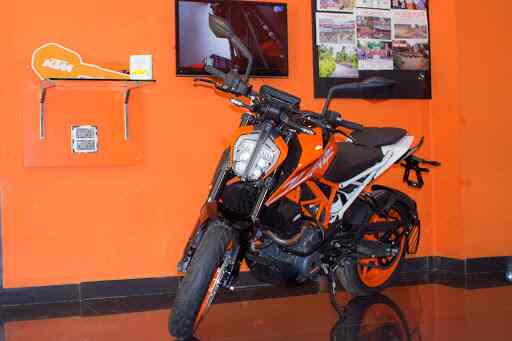 Ktm Showroom, Tumkur Road Nelamangala 