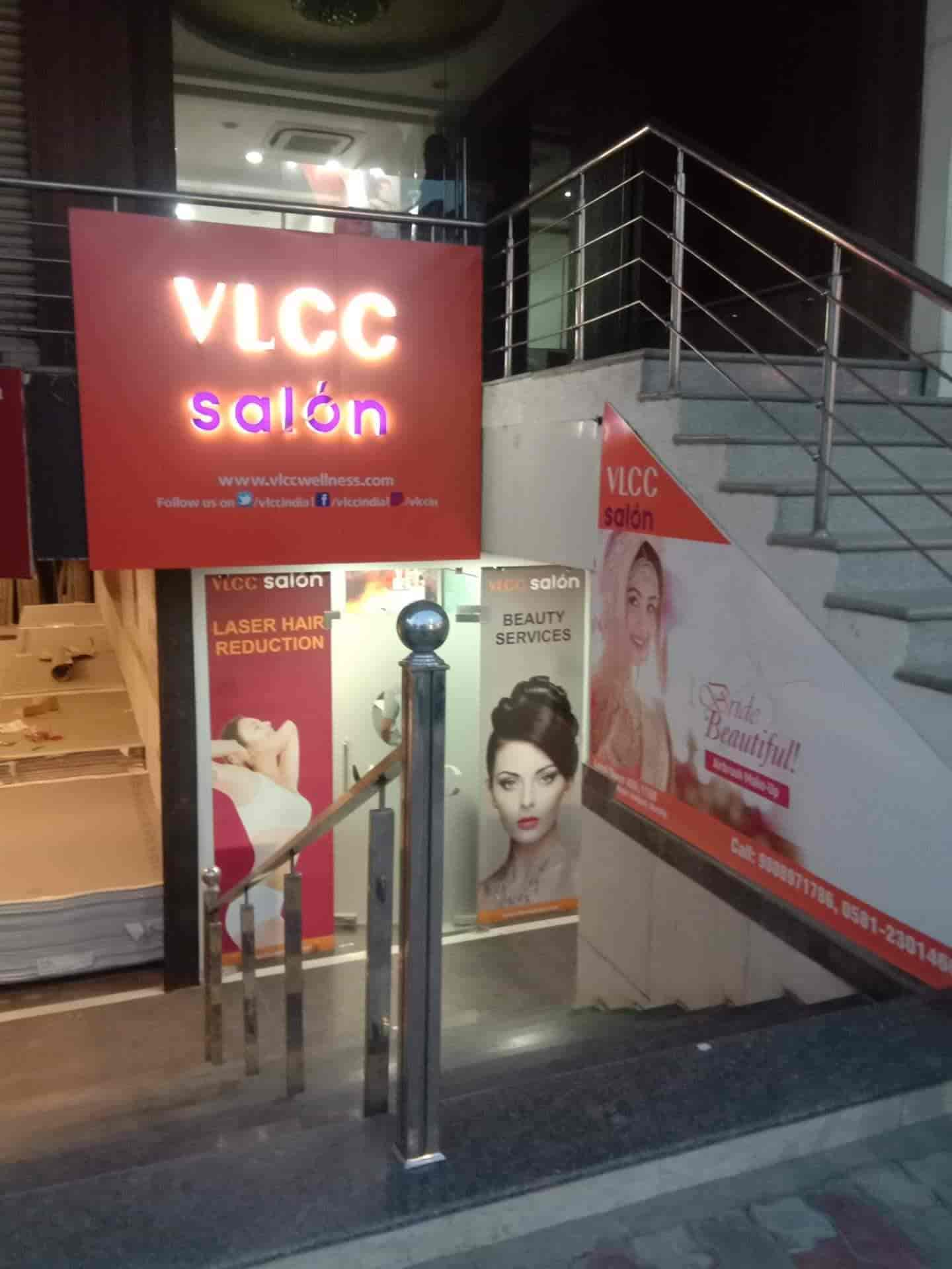 permanent hair straightening cost in vlcc