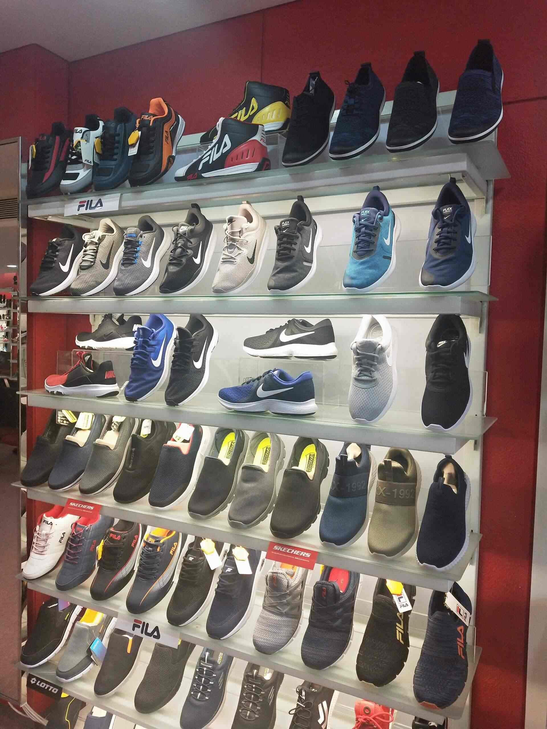 metro skechers
