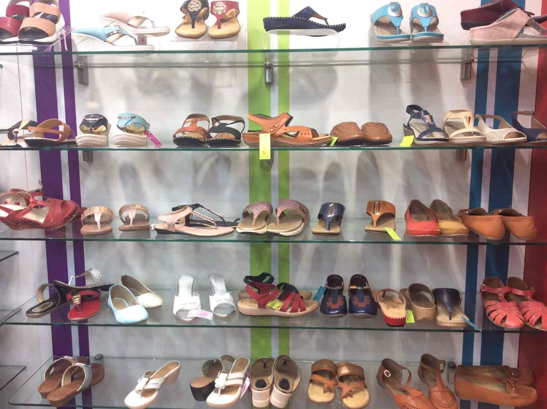 khadims doctor chappal