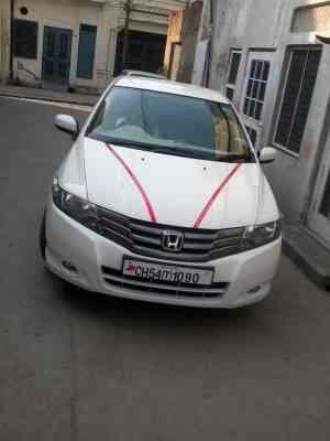 Grewal Tourist Service Photos Chandigarh Sector 9c Front Show Of Honda City 1 5v Mt Top Model Grewal Tourist Service Photos