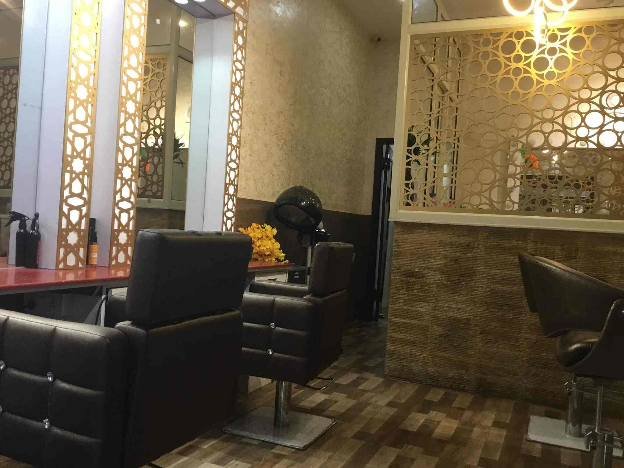 Hair Quarterz Chandigarh Sector 8b Salons In Chandigarh Justdial hair quarterz chandigarh sector 8b