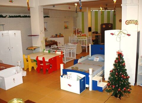 kids furniture showroom