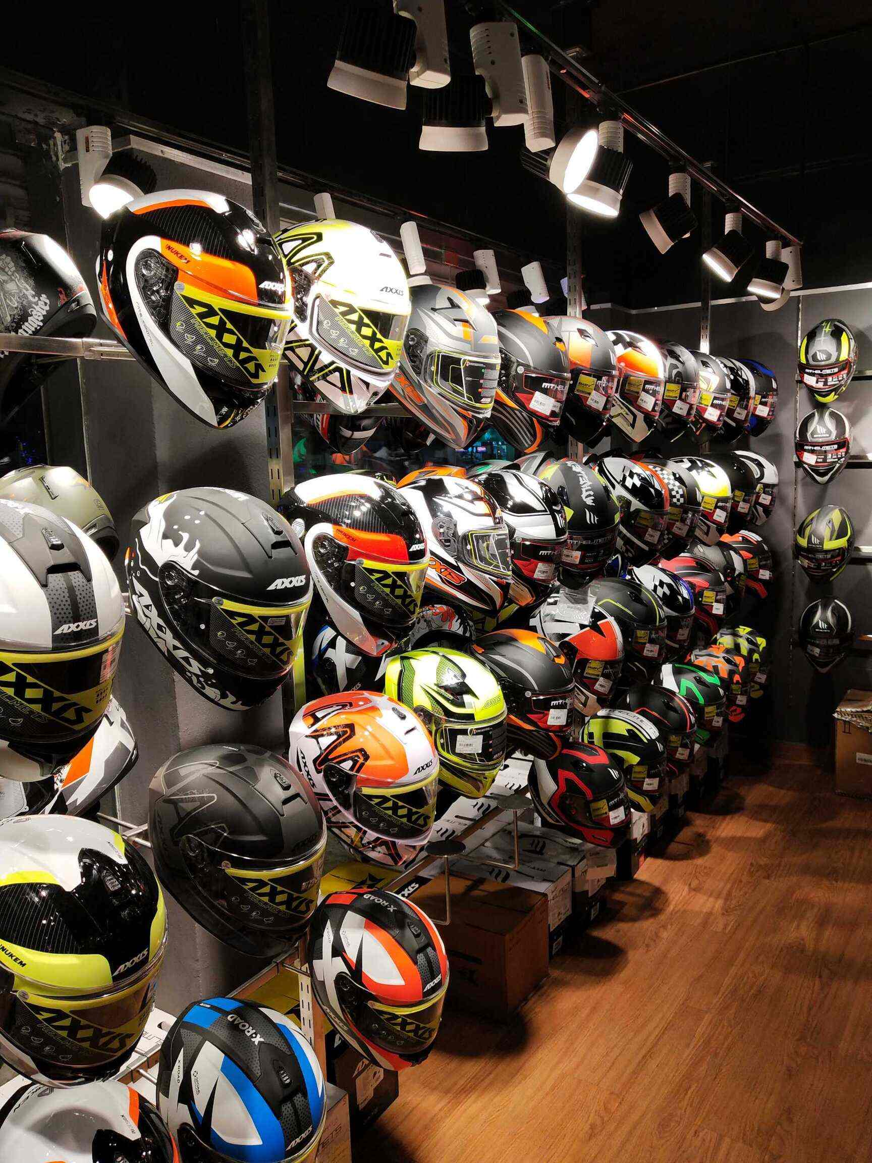 helmet shop