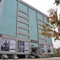 shoppers stop baggit