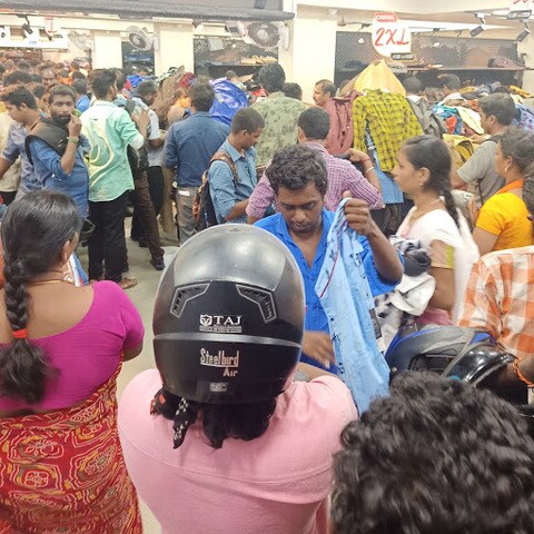 Suxus Mens Wear, Anna Nagar - Readymade 