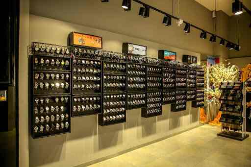 fastrack store