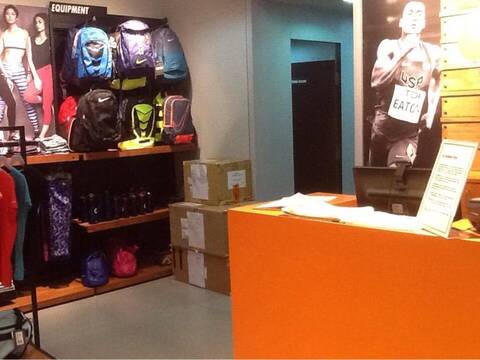 forum nike store