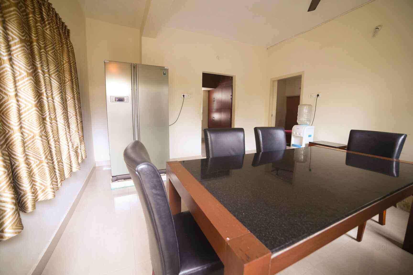 Rama Guest House Serviced Apartments Photos Perungudi Chennai Dining Table Rama Guest House Serviced Apartments Photos Perungudi Chennai Hotels