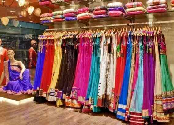 Soch Sukrawarpettai Women Readymade Garment Retailers In Coimbatore Justdial Konyakli niqob uchun 1 oshqoshiq konyak, 2 oshqoshiq barcha mahsulotlar aralashtirilgach, niqob boshga surtiladi va sochlar ustidan polietilen qopcha. soch sukrawarpettai women readymade