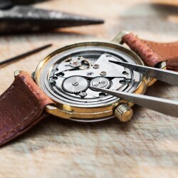 fastrack watch repair centre near me