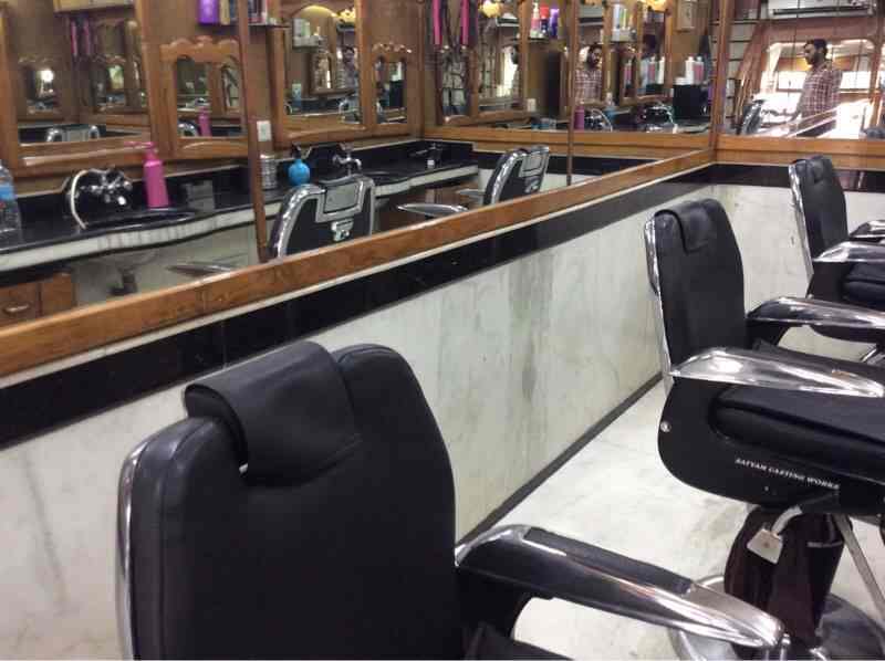 computerised hair cutting machine