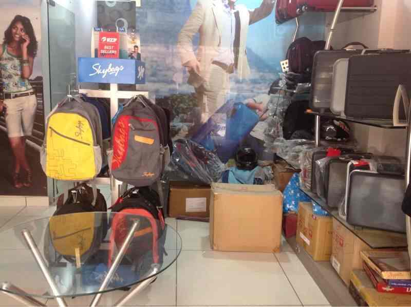 Vip Showroom in Uttam Nagar Delhi Best Bag Wholesalers in Delhi