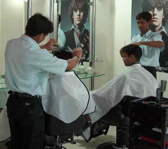Finesse Beauty Salon For Men Women Green Park Beauty Parlours