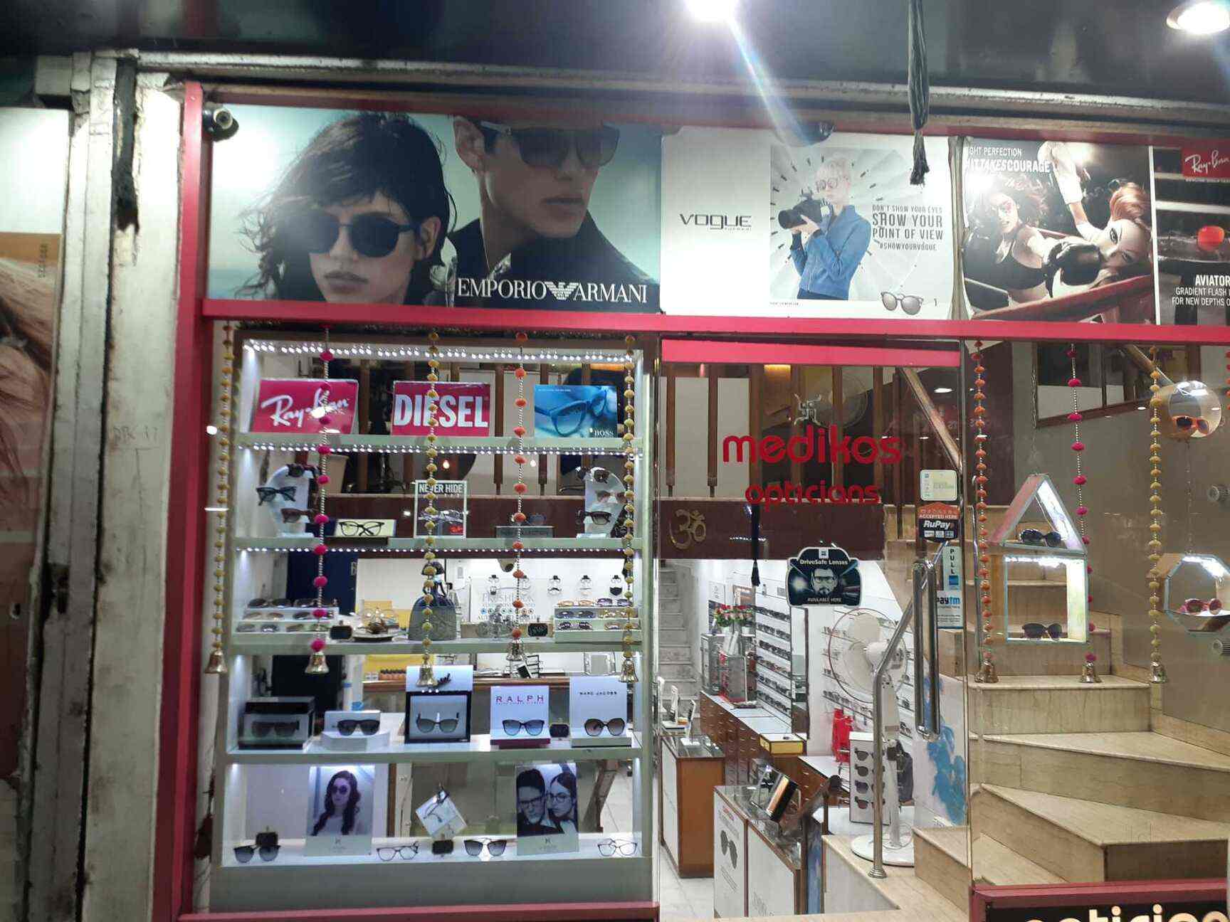 vintage sunglasses showroom in delhi