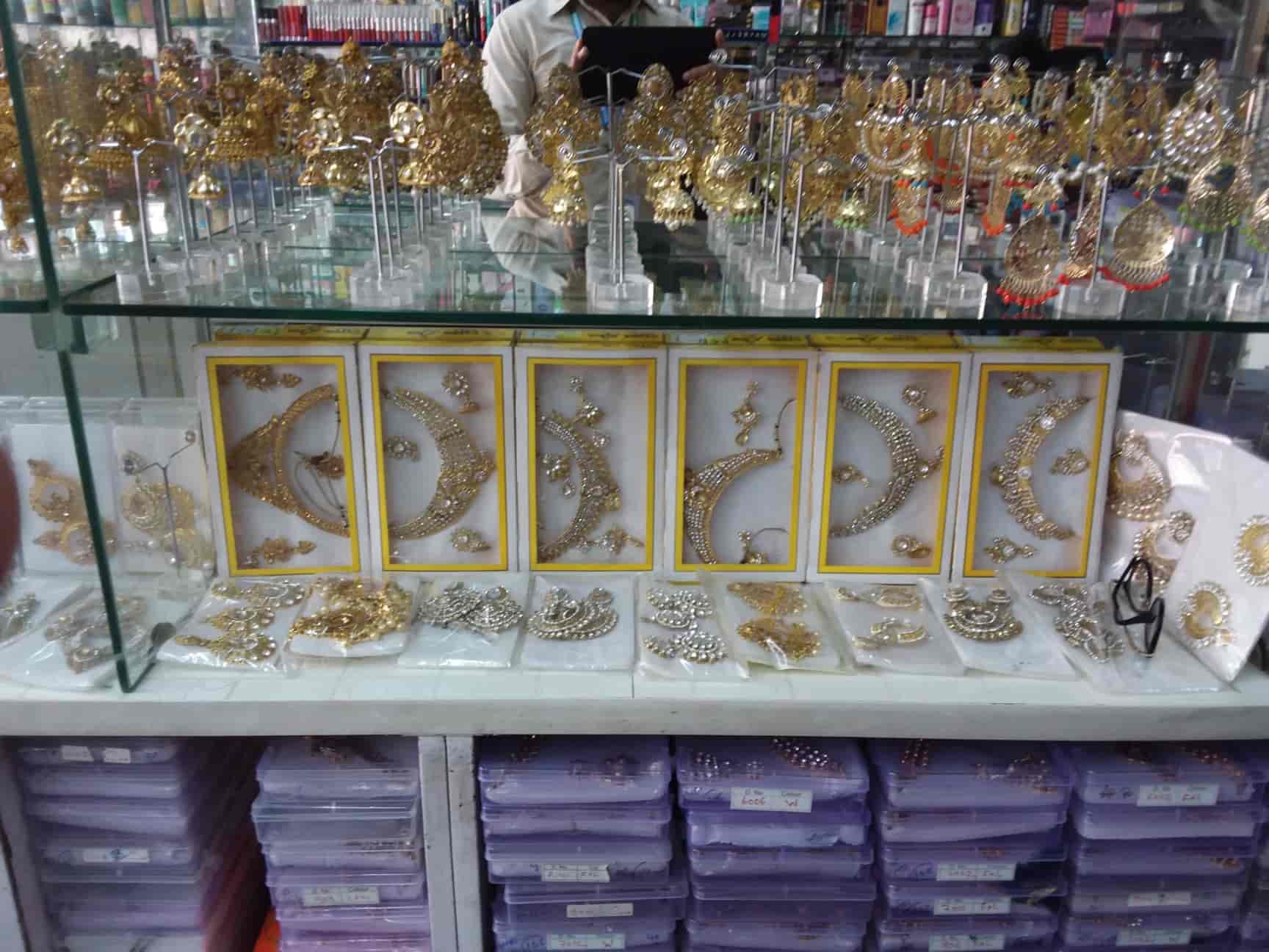 artificial jewellery shop in tilak nagar