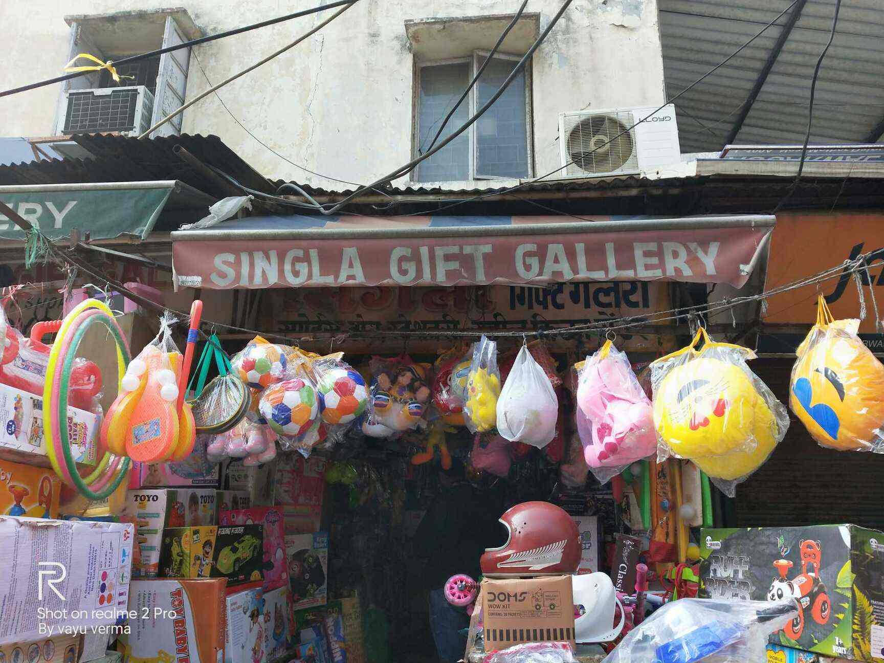 toy shop in dilshad garden