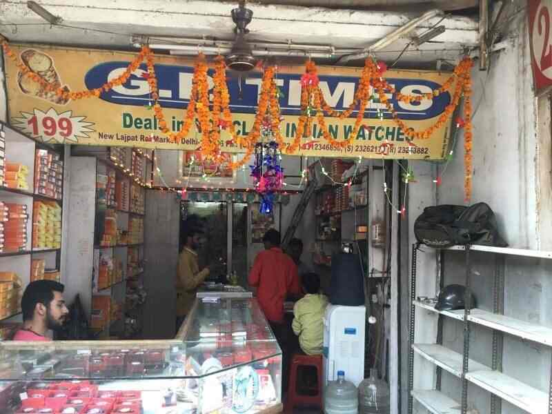 chandni chowk watch market