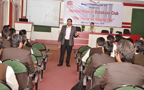 Dr Vipin Oracle Uttam Nagar Computer Training Institutes