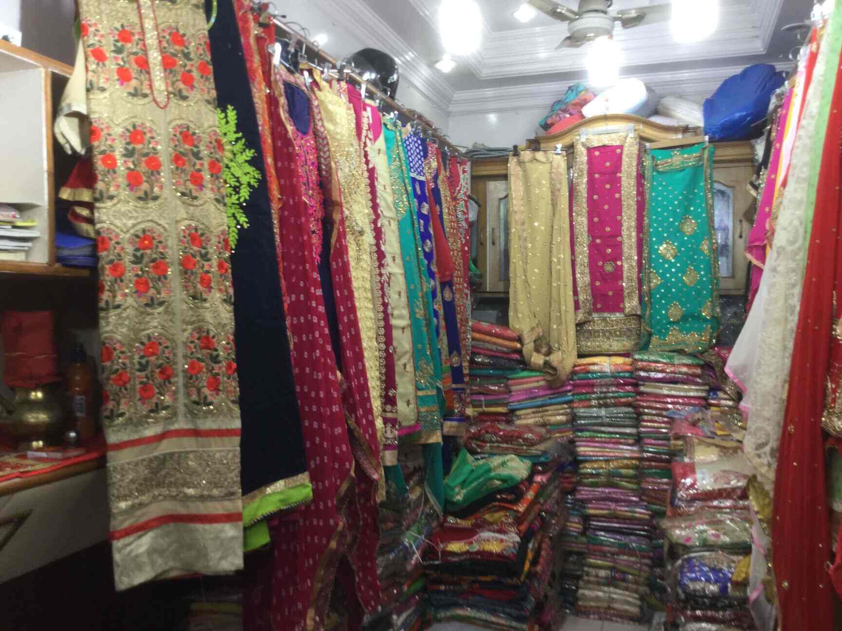 Chandni Chowk Saree Market