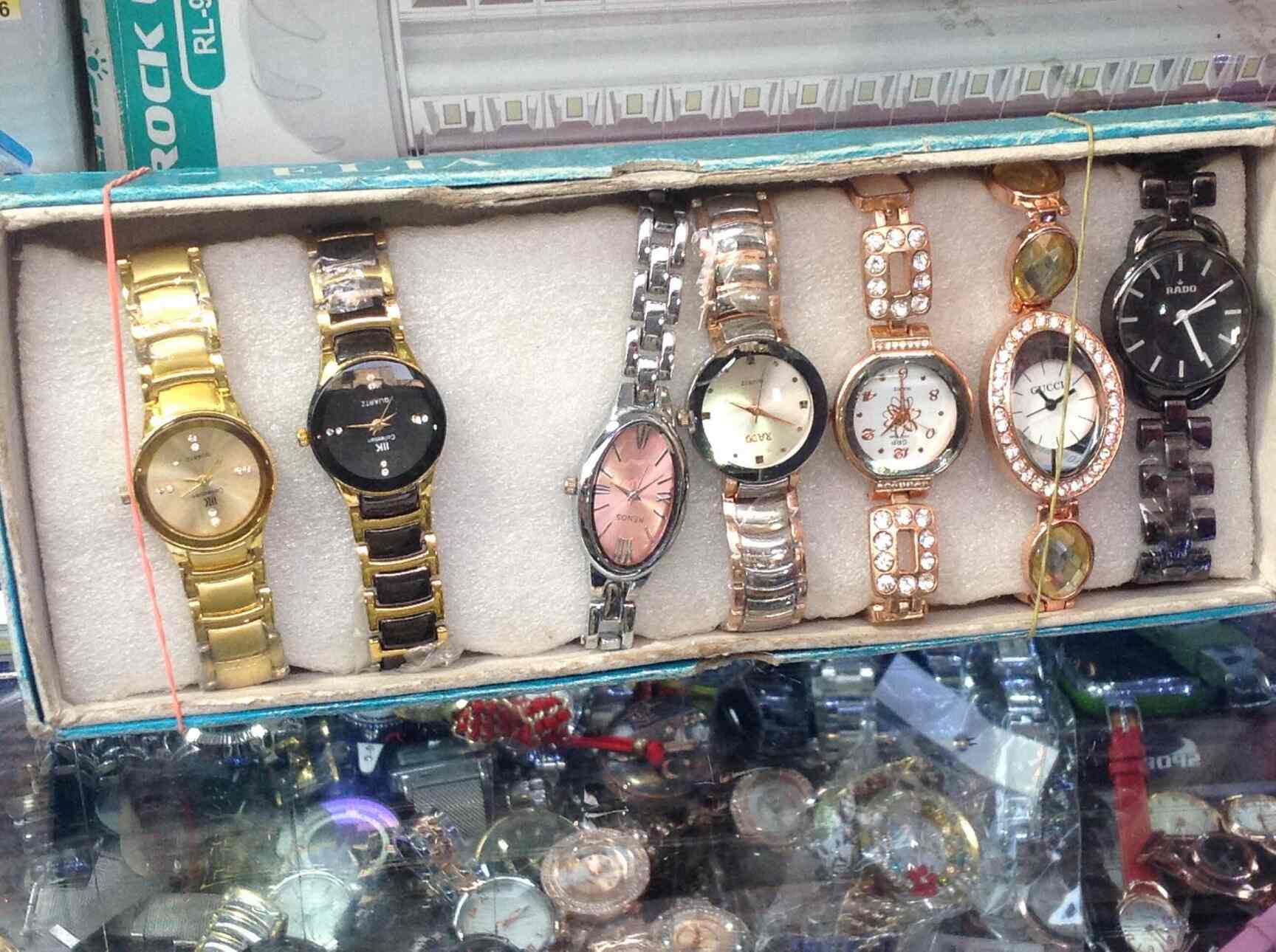 chandni chowk watch market