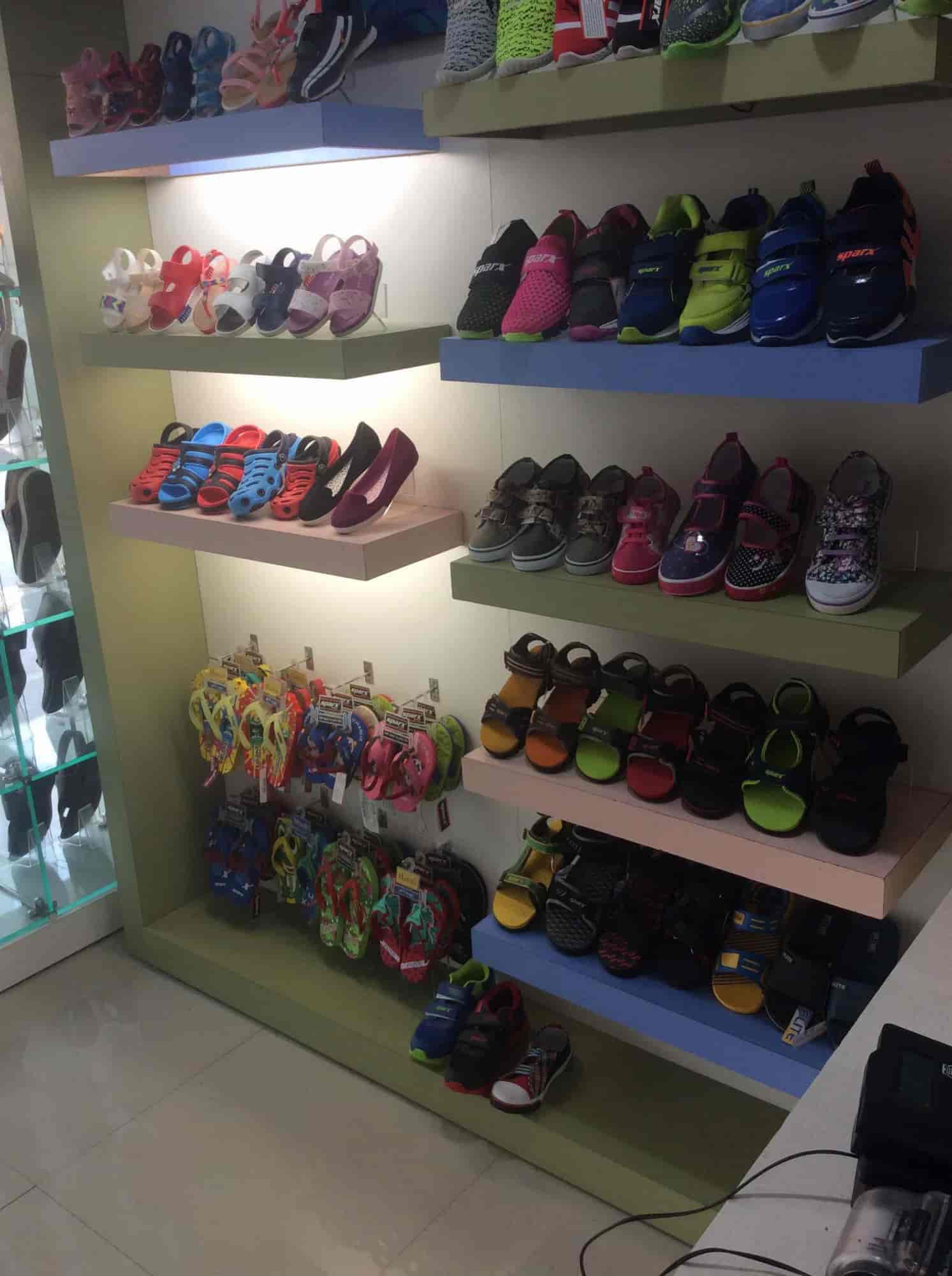 Skechers shoes best sale showroom in rohini