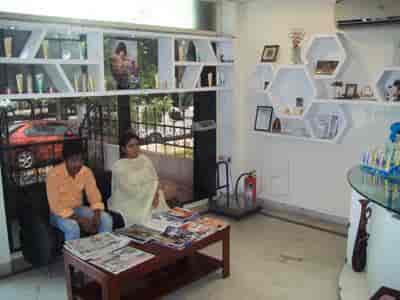 D Touch Photos Karkardooma Delhi Pictures Images Gallery Justdial Waiting Area D Touch Photos Karkardooma Delhi Body Mage Centres