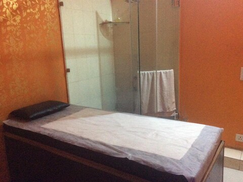 Riya Massage Centre Green Park Body Massage Centres In Delhi