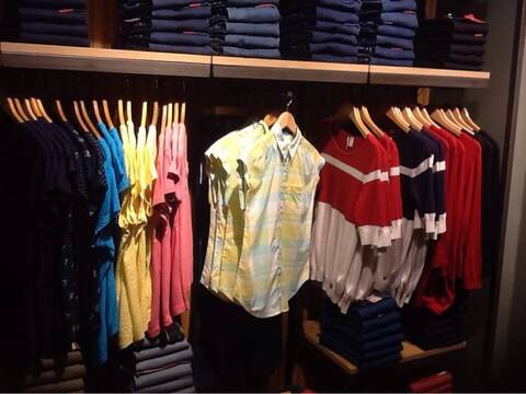 levis sector 12 dwarka