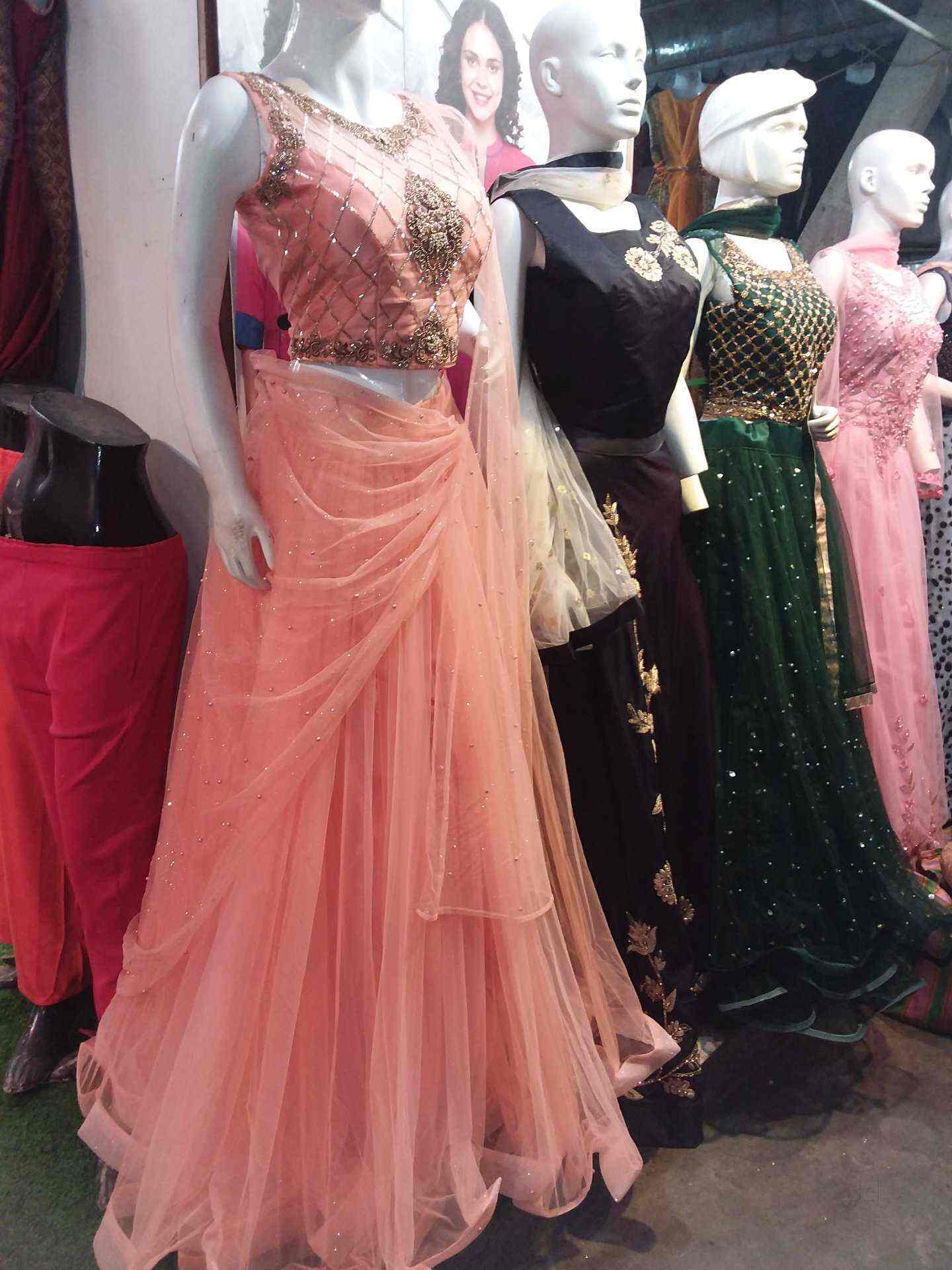 Surjan Wardrobe, Rohini Sector 7 