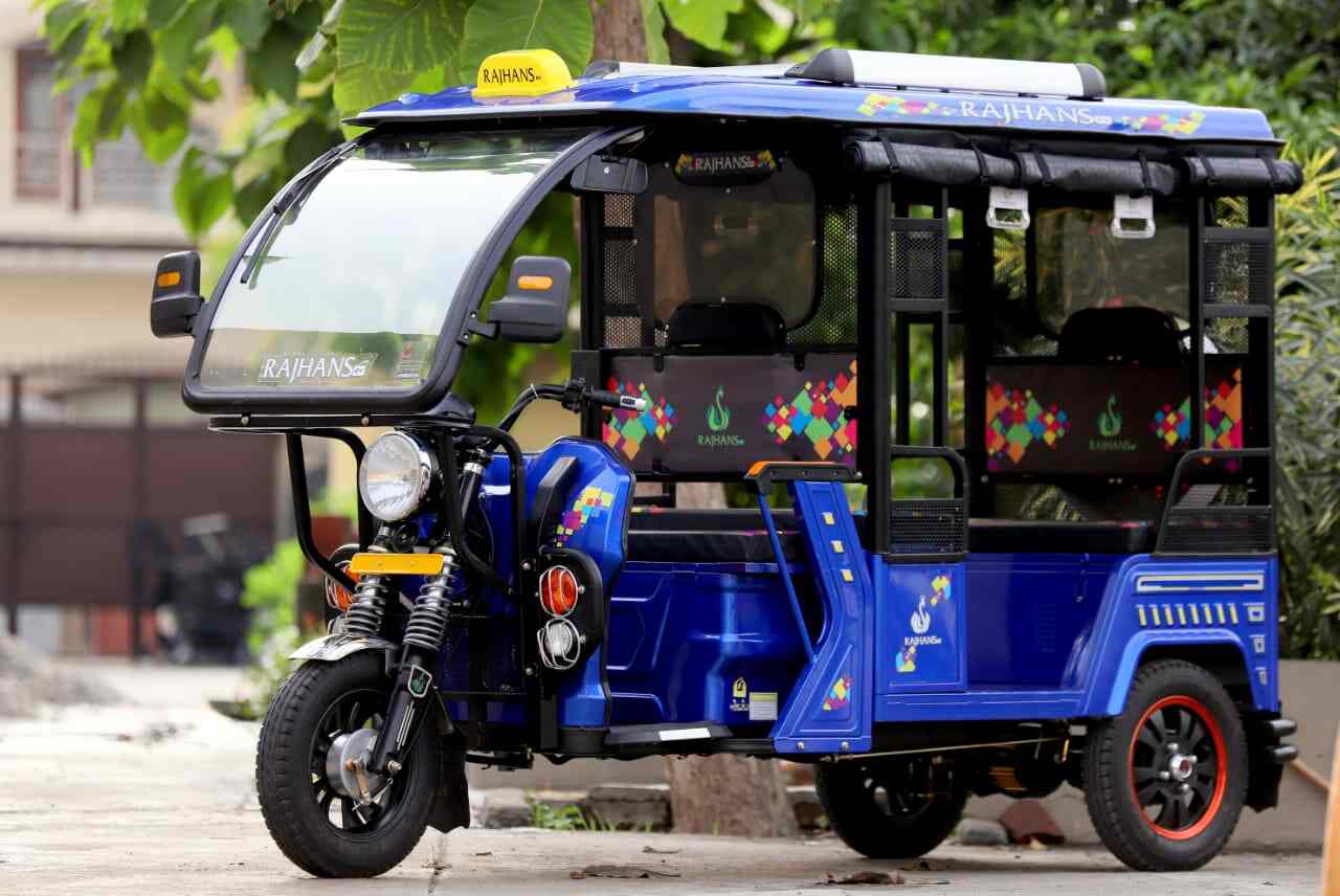 Rajhans E Rickshaw Kg Ashram Battery Operated Auto Rickshaw Dealers In Dhanbad Justdial