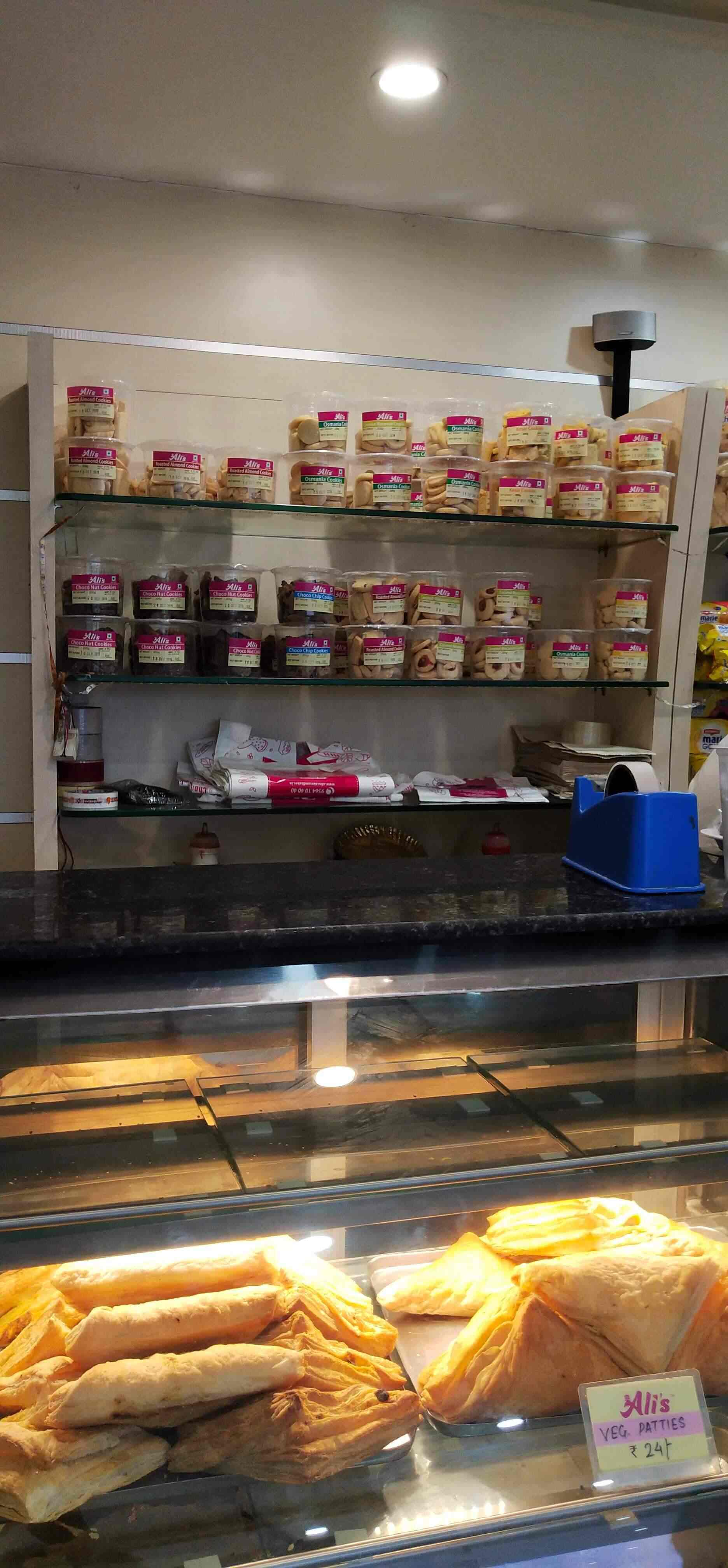 Details 76+ ali cakes best awesomeenglish.edu.vn