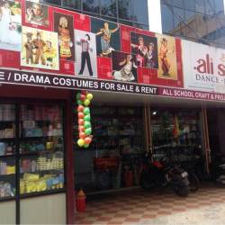 Fancy Dress Costume Retailers in 