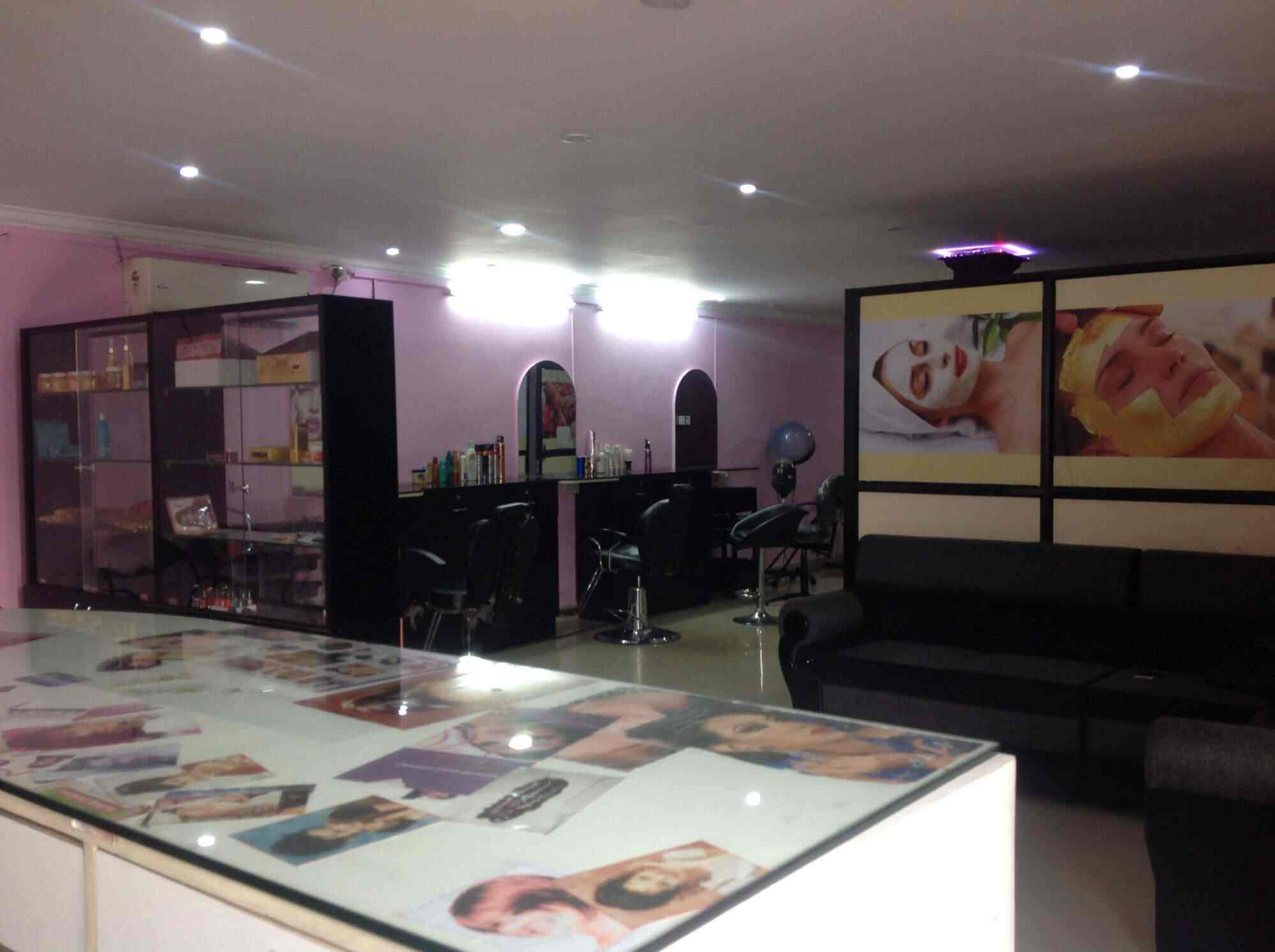 La Roushe Saloon And Spa Vazhakkala Beauty Parlours In Ernakulam Justdial