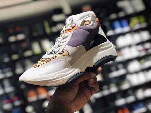 sneakers trendz outlet
