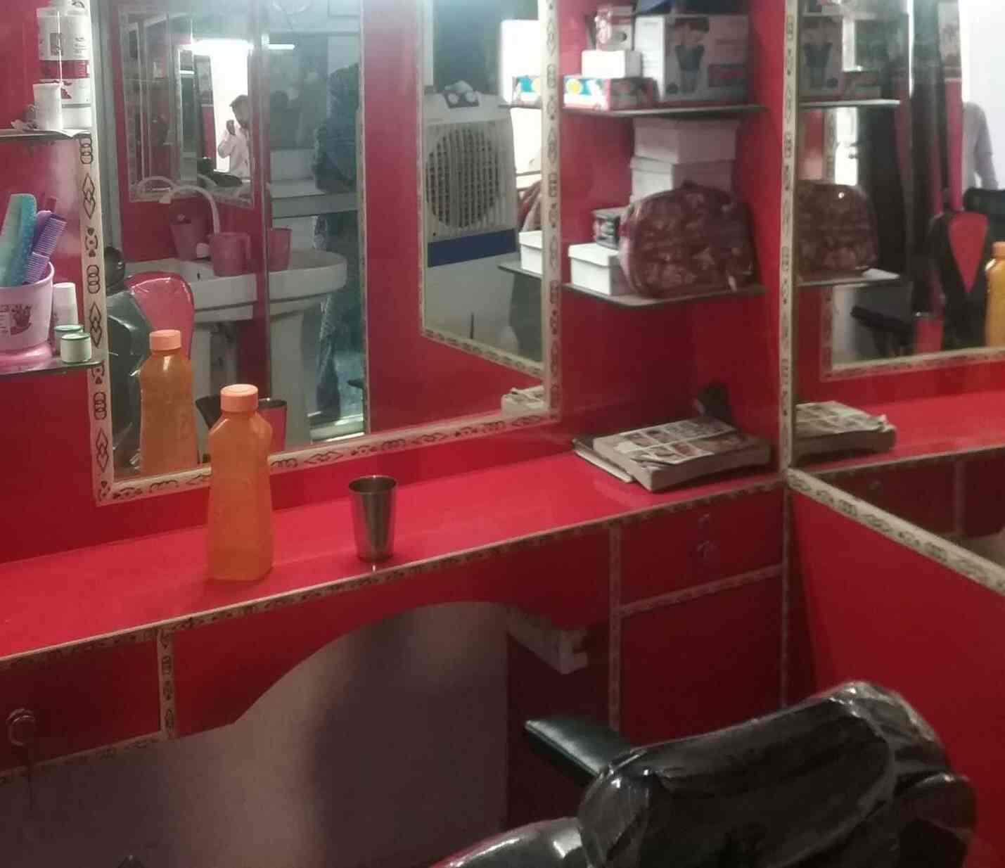 Sadhana Beauty Parlour Near By Chandravati Marriage Home Beauty Parlours In Firozabad Justdial