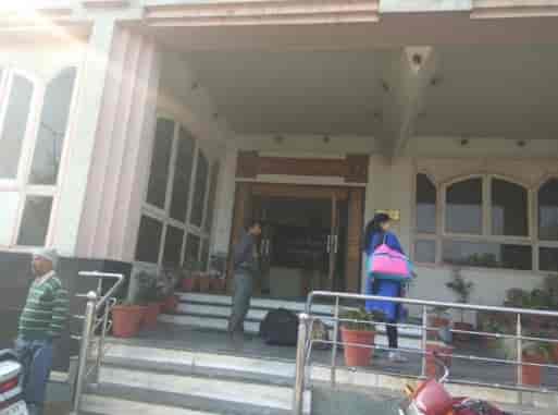 Moon Hotel Suhag Nagar Hotels In Firozabad Justdial
