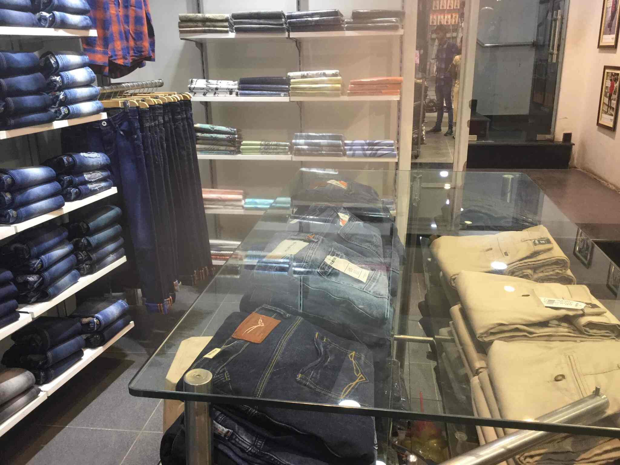 killer showroom near me